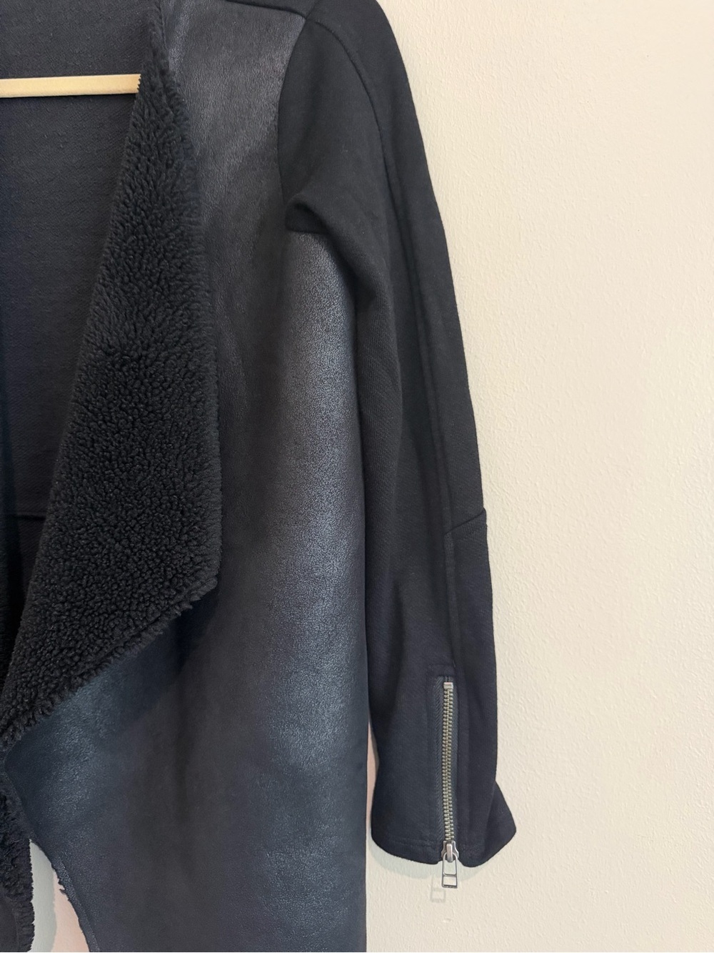 Velvet by Graham & Spencer Black Drape Faux Shearling Knit Open Front Jacket M - Picture 6 of 12